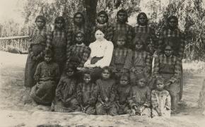 Frieda Strehlow with all the Aboriginal girls at Hermannsburg